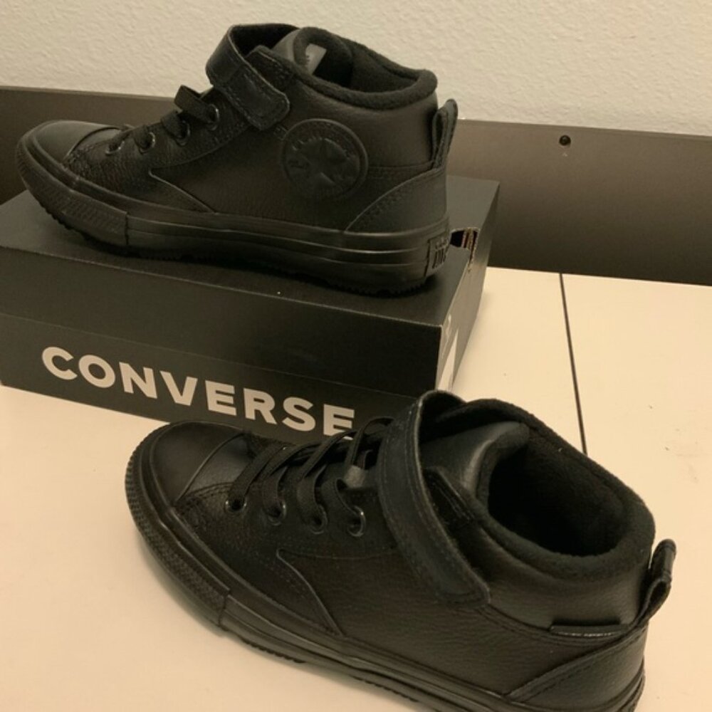NWT Converse Youth MALDEN STREET, BOOT STYLE Water proof Black